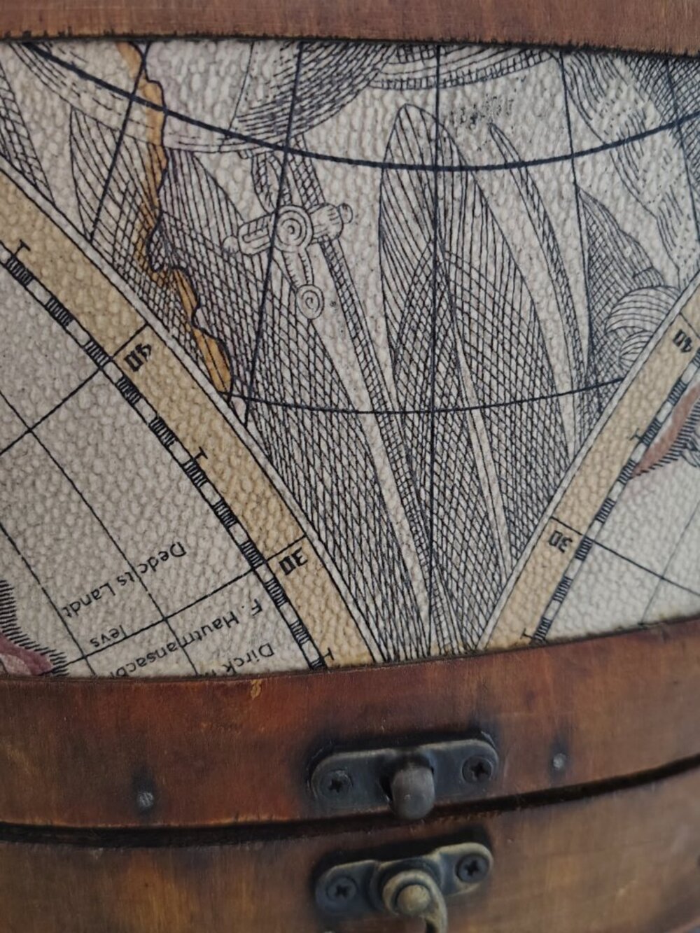 Wooden Box Trinket Storage Globe Map - Picture 4 of 15